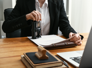 NOTARY (300 x 221 px)
